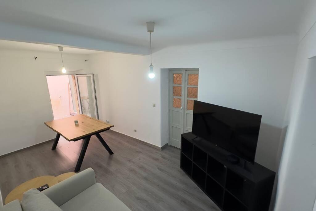 Apartment 2br Sleeps4 In - Orchid Lissabon